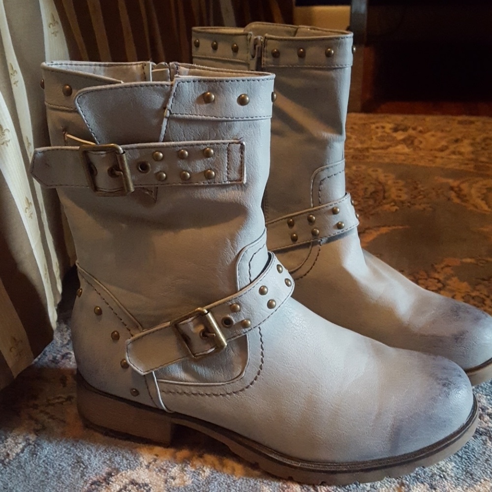 Women's boots